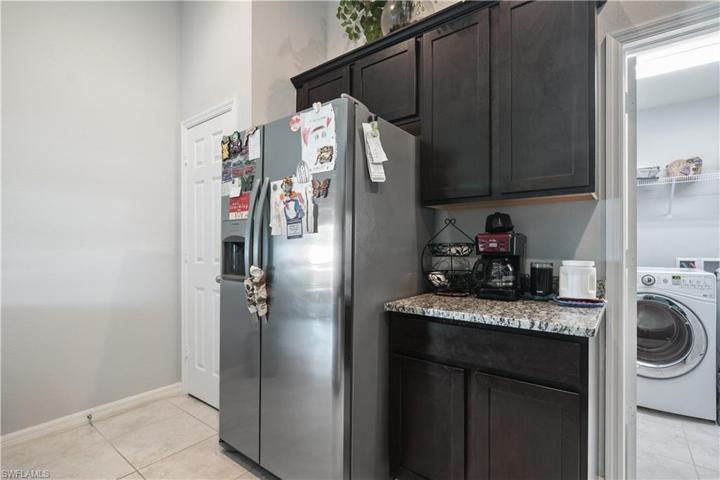 319 NW 2nd AVE, CAPE CORAL FL 33993