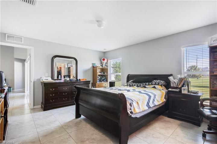 319 NW 2nd AVE, CAPE CORAL FL 33993