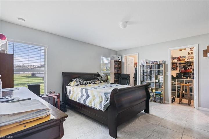319 NW 2nd AVE, CAPE CORAL FL 33993