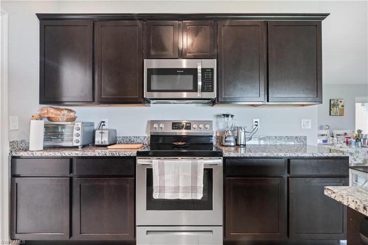 319 NW 2nd AVE, CAPE CORAL FL 33993
