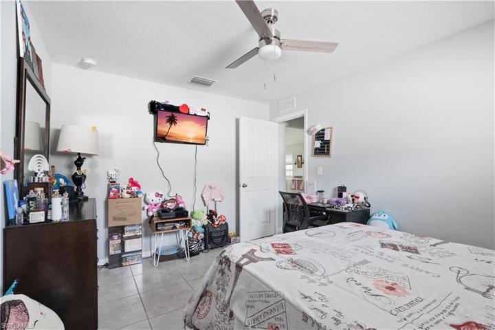 319 NW 2nd AVE, CAPE CORAL FL 33993