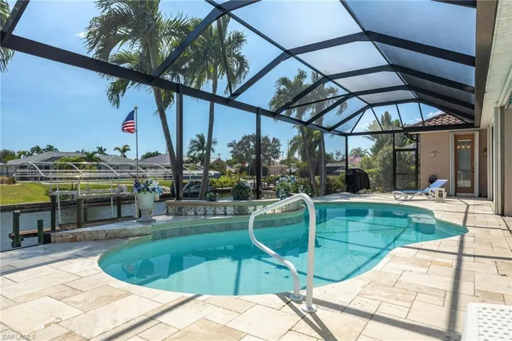 Beautiful Travertine Pool Deck