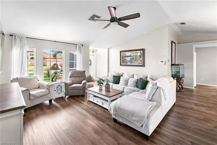 1215 Sw 31st Ter, Cape Coral, Florida 33914