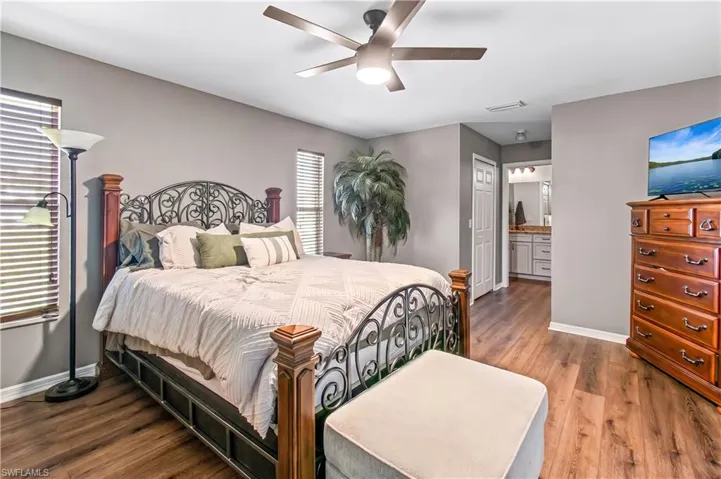 1215 Sw 31st Ter, Cape Coral, Florida 33914