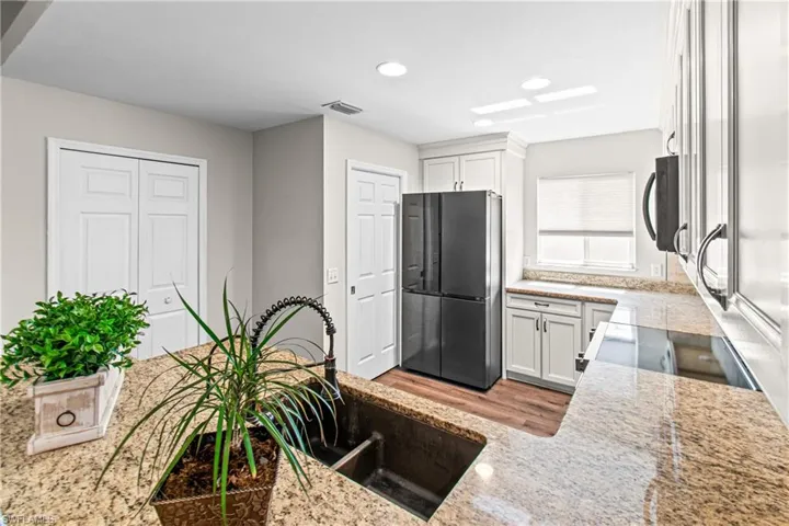 1215 Sw 31st Ter, Cape Coral, Florida 33914