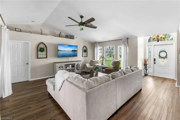 1215 Sw 31st Ter, Cape Coral, Florida 33914