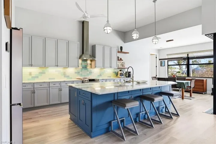 2105 Ottersrest Ln, Cape Coral, Florida 33990