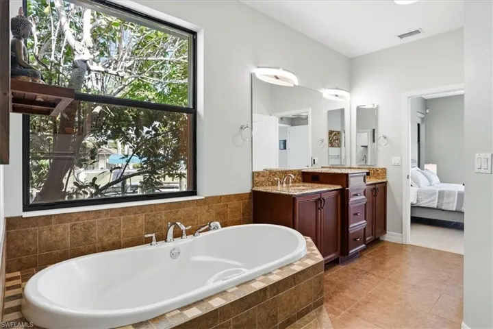 2105 Ottersrest Ln, Cape Coral, Florida 33990
