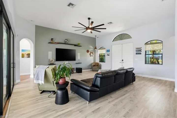 2105 Ottersrest Ln, Cape Coral, Florida 33990
