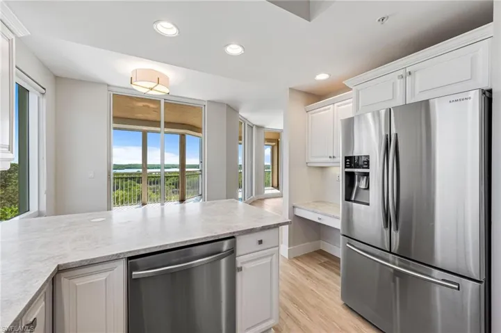 1001  Arbor Lake  DR, Naples, FL 34110