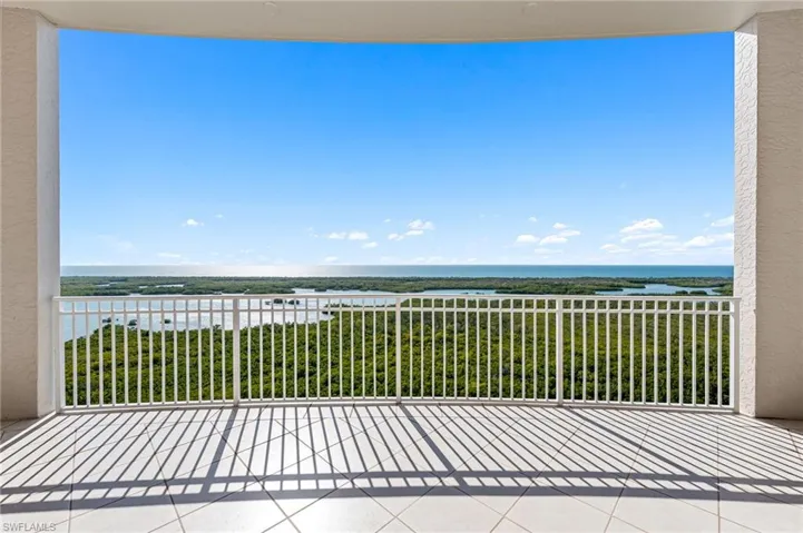Top of The Pointe Balcony