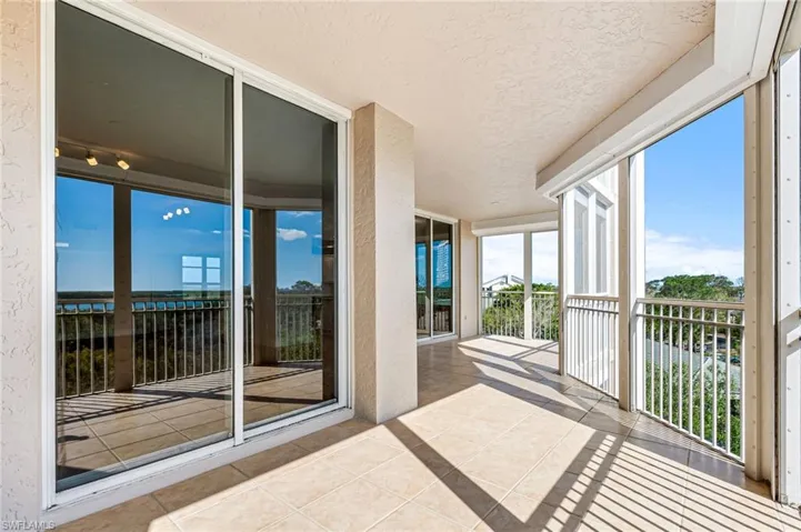 1001  Arbor Lake  DR, Naples, FL 34110