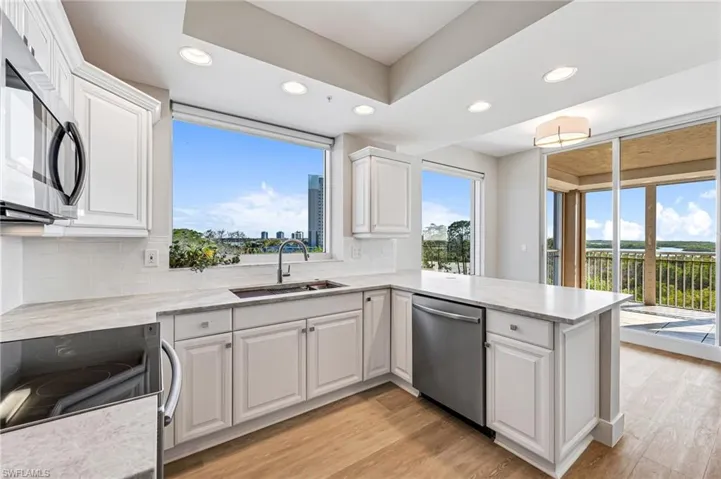 1001  Arbor Lake  DR, Naples, FL 34110