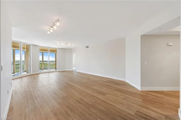 1001  Arbor Lake  DR, Naples, FL 34110