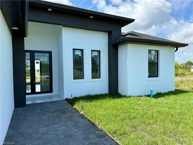 830 Wolverine St E, Lehigh Acres, Florida 33974