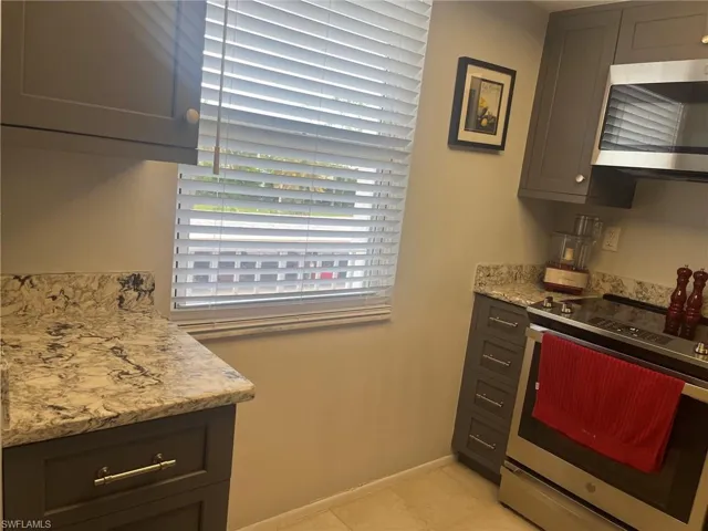 1580 Pine Valley Dr 305, Fort Myers, Florida 33907
