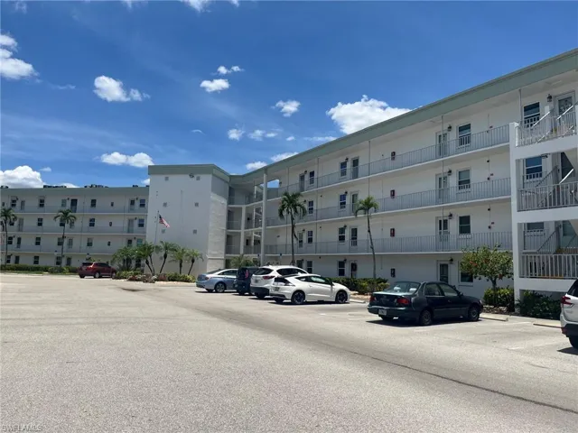 1580 Pine Valley Dr 305, Fort Myers, Florida 33907