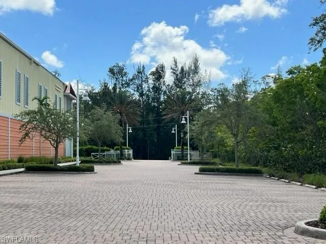 477  North  RD, Naples, FL 34104