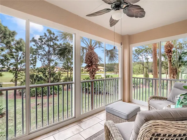 The double-sided lanai is like having an end unit.