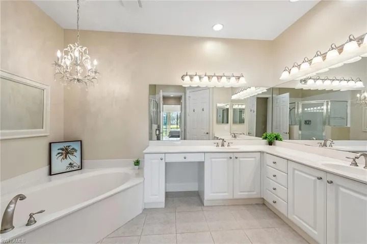 3123  Aviamar  CIR, Naples, FL 34114