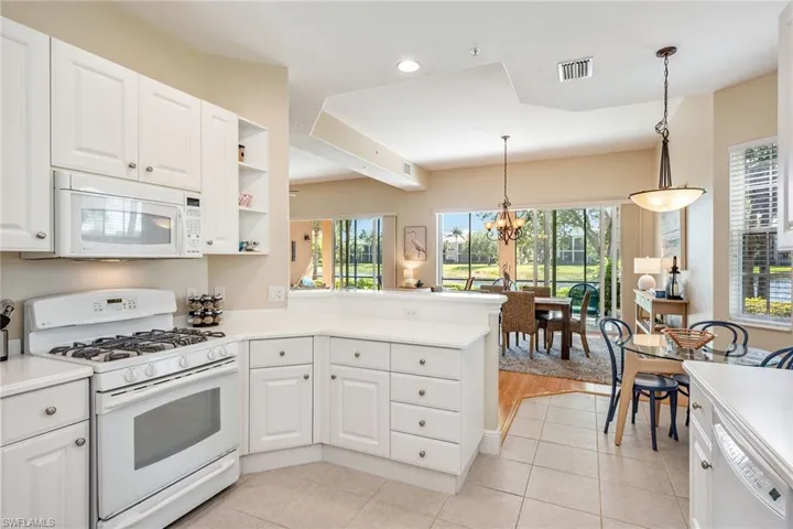 3123  Aviamar  CIR, Naples, FL 34114