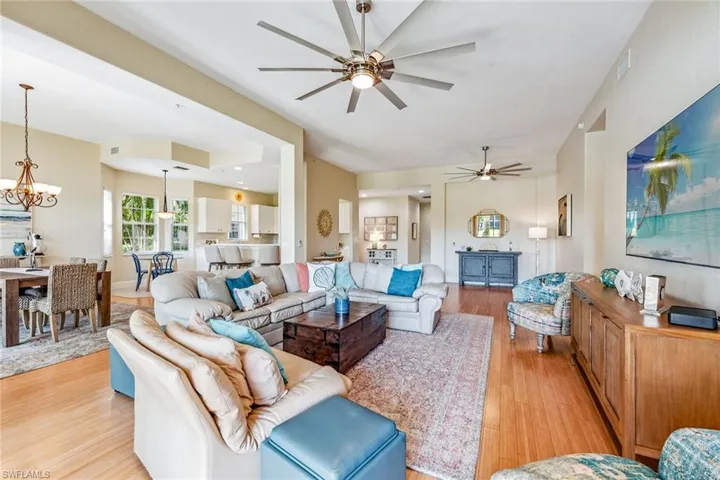 3123  Aviamar  CIR, Naples, FL 34114