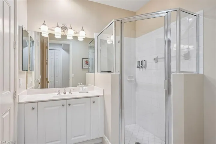 3123  Aviamar  CIR, Naples, FL 34114