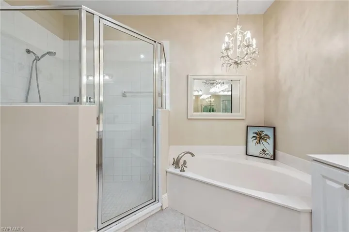 3123  Aviamar  CIR, Naples, FL 34114