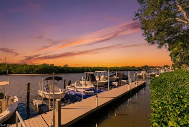 242 Newport Dr 509, Naples, Florida 34114