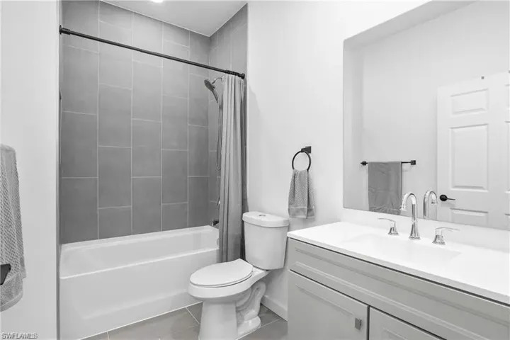 717/719 Gordon Ave S, Lehigh Acres, Florida 33973