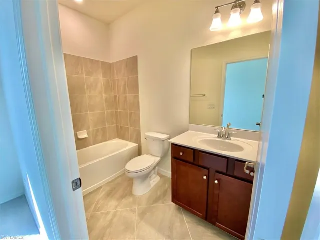 14561  Monrovia  LN, Fort Myers, FL 33905