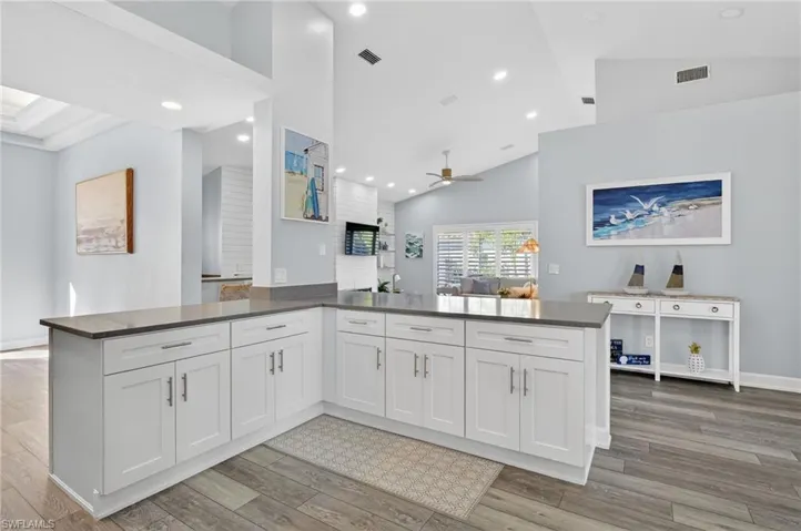 Storage and counter space galore at the breakfast bar