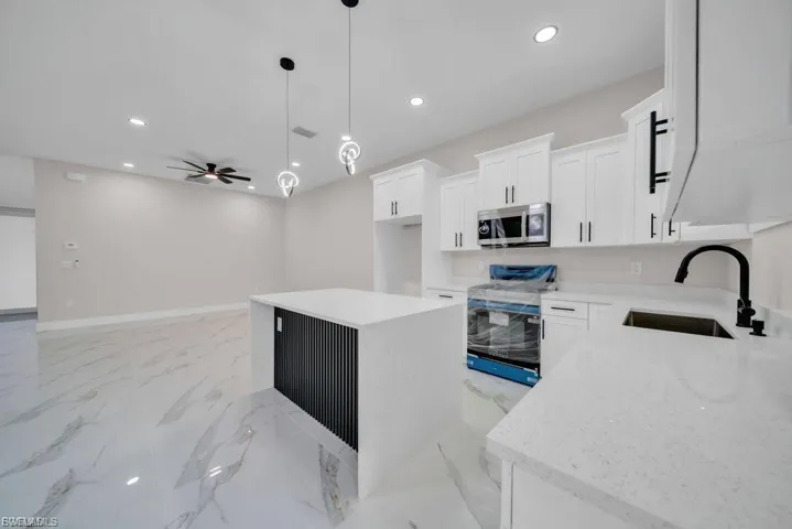 4648/4650 Leonard Blvd S, Lehigh Acres, Florida 33973