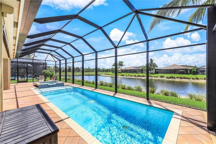 AMAZING POOL