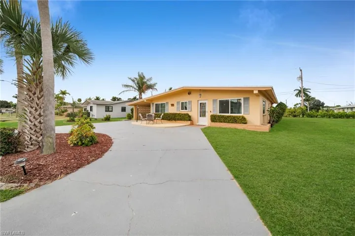 5208 Wilmington Ct, Cape Coral, Florida 33904