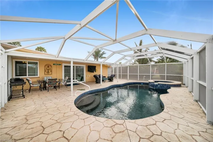5208 Wilmington Ct, Cape Coral, Florida 33904