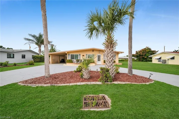 5208 Wilmington Ct, Cape Coral, Florida 33904
