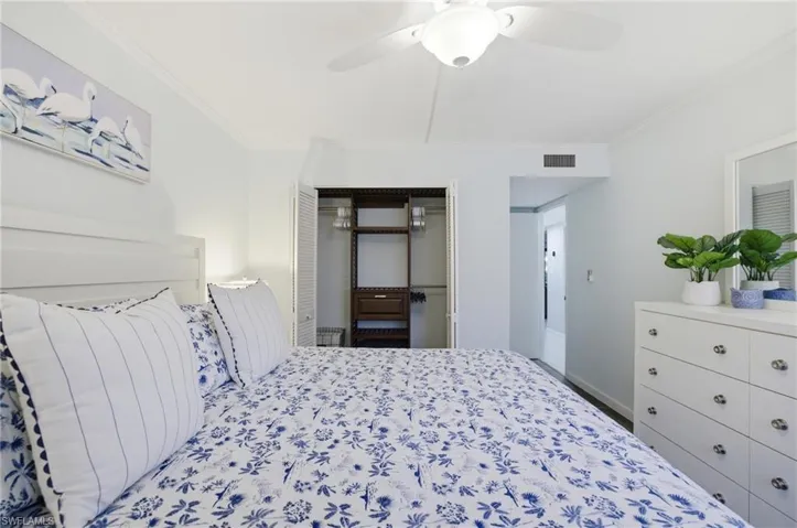 1504  Mainsail  DR, Naples, FL 34114