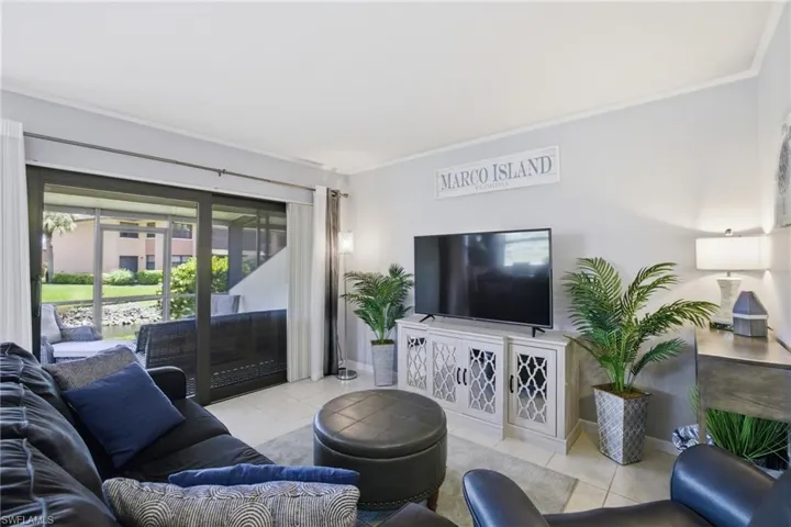 1504  Mainsail  DR, Naples, FL 34114
