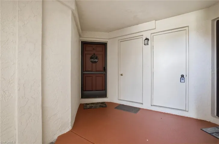 1504  Mainsail  DR, Naples, FL 34114