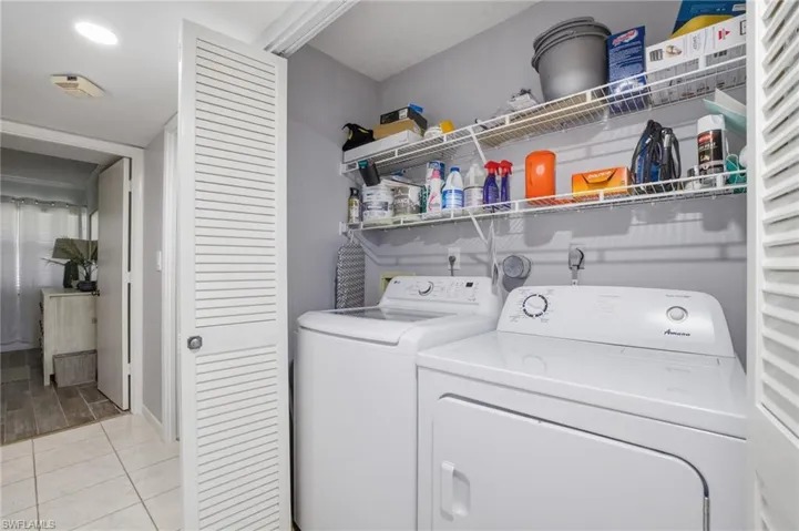 1504  Mainsail  DR, Naples, FL 34114