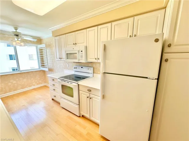 3420 Gulf Shore Blvd N 43, Naples, Florida 34103