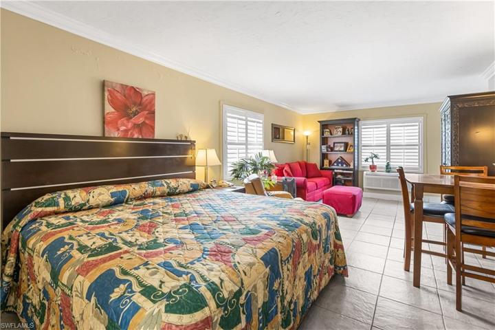 2555 Tamiami Trail TRL # 222, NAPLES FL 34103
