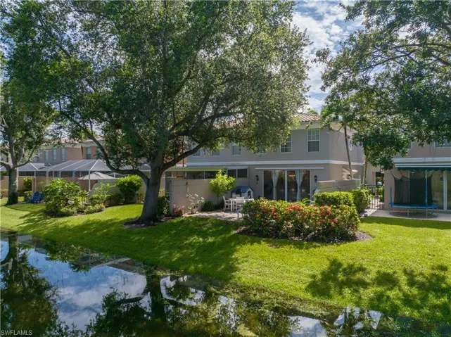 5469  Cove  CIR, Naples, FL 34119