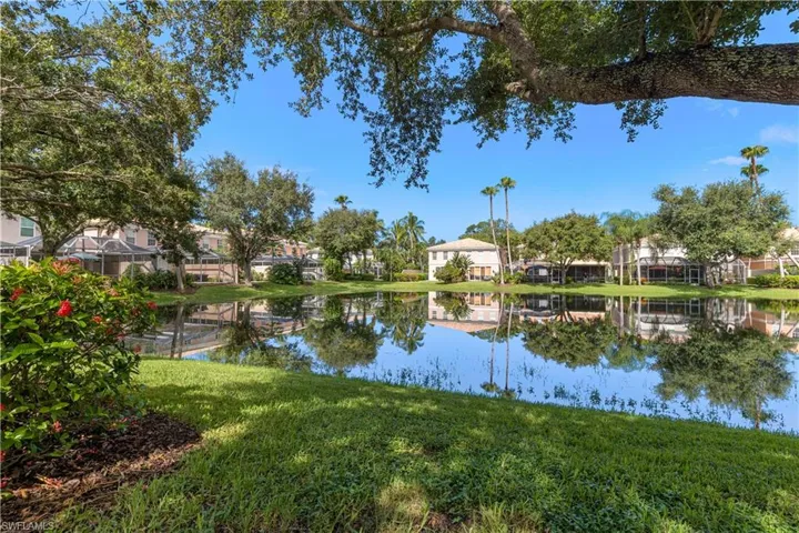 5469  Cove  CIR, Naples, FL 34119