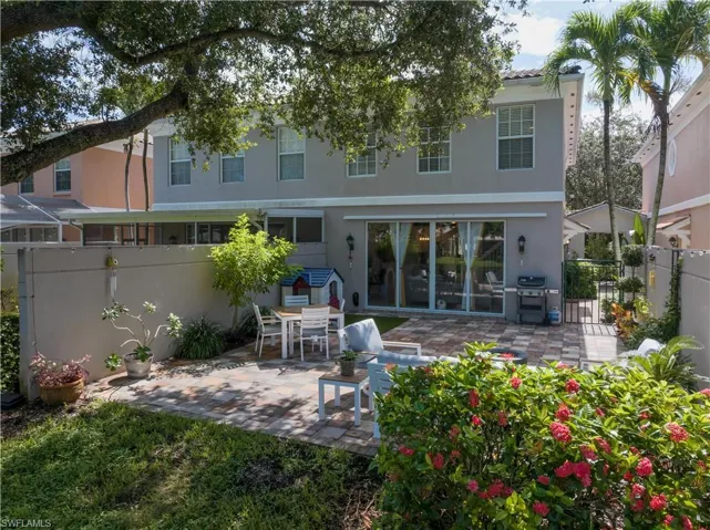 5469  Cove  CIR, Naples, FL 34119