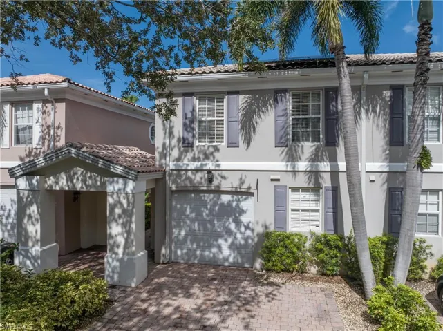 5469  Cove  CIR, Naples, FL 34119