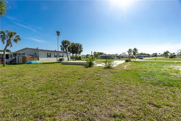 6330 Bob White DR, ENGLEWOOD FL 34224