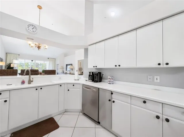 8175 Celeste Dr 1230, Naples, Florida 34113
