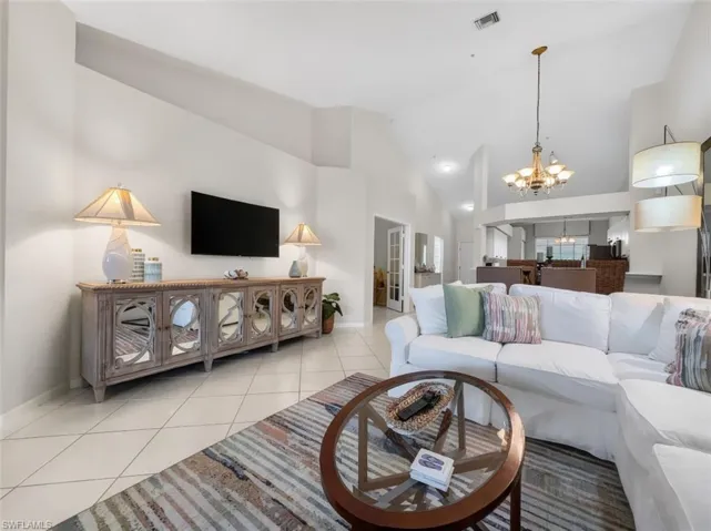 8175 Celeste Dr 1230, Naples, Florida 34113